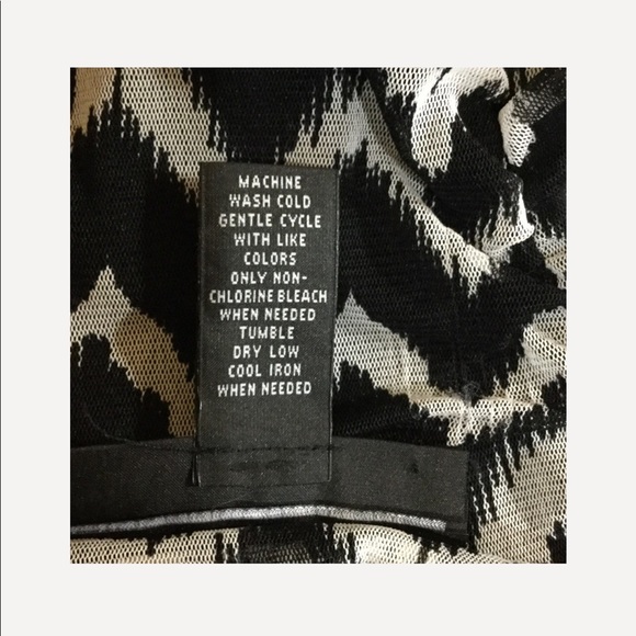 INC Fitted Chevron Print Top With Cinched Waist - Picture 5 of 5